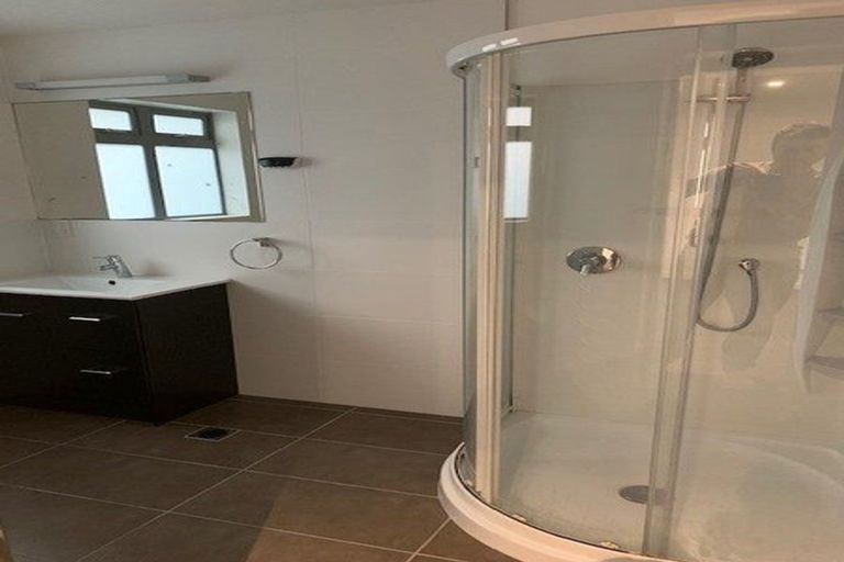 Photo of property in 18 Kellsmere Crescent, Island Bay, Wellington, 6023