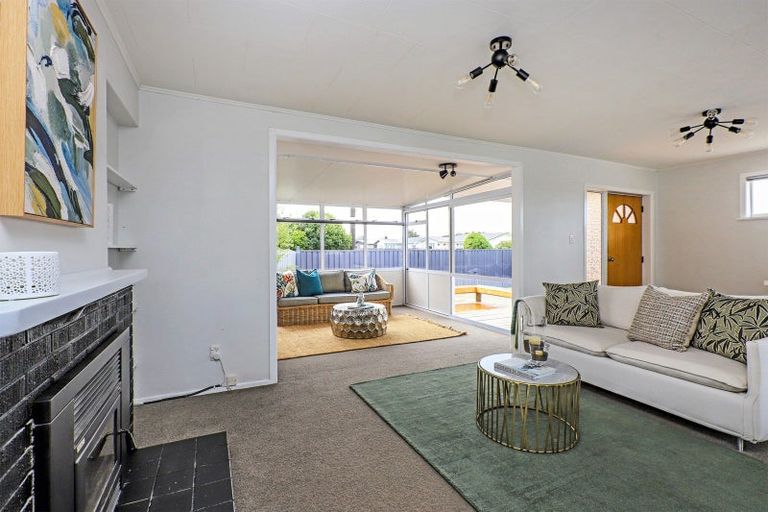 Photo of property in 24 Magdalen Crescent, Pirimai, Napier, 4112