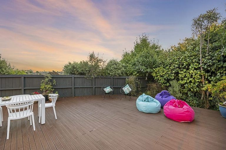 Photo of property in 85 Kennedy Avenue, Forrest Hill, Auckland, 0620