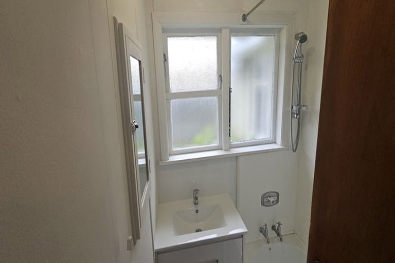 Photo of property in 2 Nyton Place, Bryndwr, Christchurch, 8053