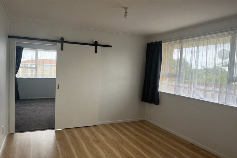 Photo of property in 63 Hinemoa Street, Levin, 5510