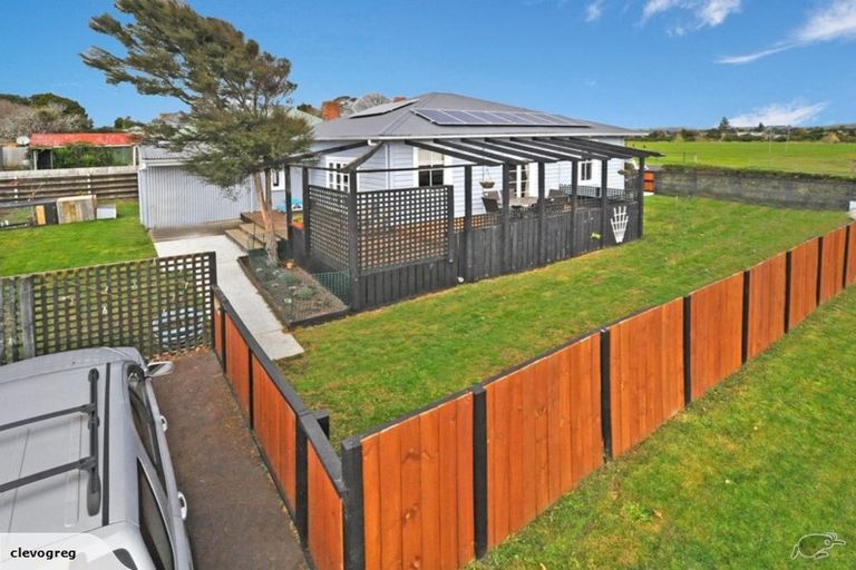 Photo of property in 23 View Road, Waiuku, 2123