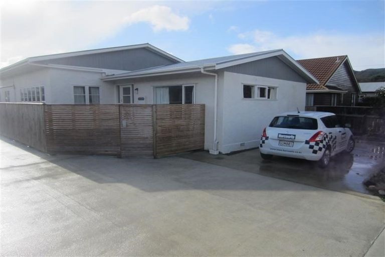 Photo of property in 7c Mclellan Street, Tawa, Wellington, 5028