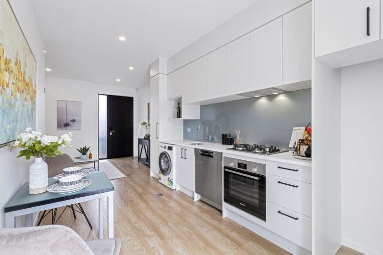 Photo of property in 39 Coronation Road, Papatoetoe, Auckland, 2025