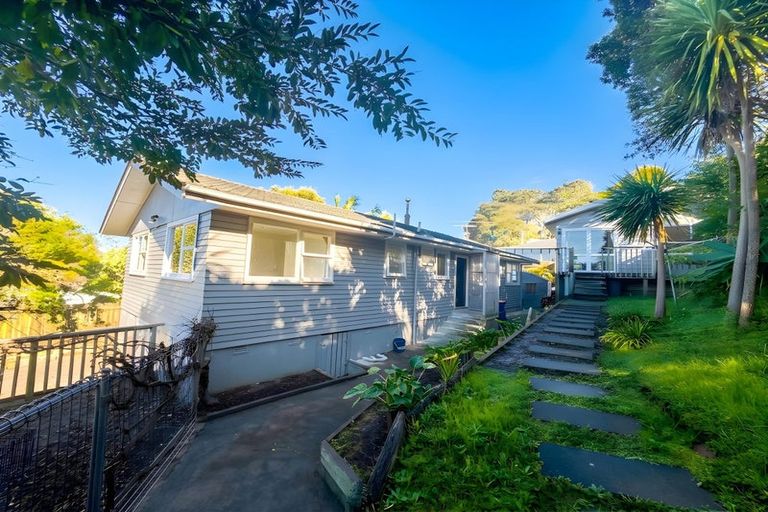 Photo of property in 15 Sunline Avenue, Massey, Auckland, 0614