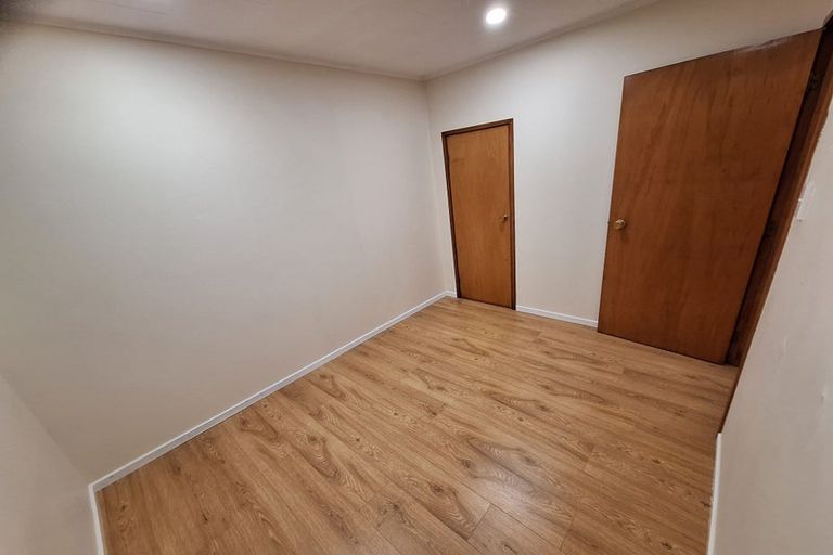 Photo of property in 2/56 Lavery Place, Sunnynook, Auckland, 0632