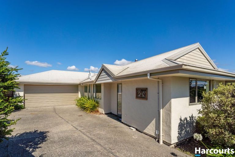 Photo of property in 12 Lionel Place, Mapua, 7005