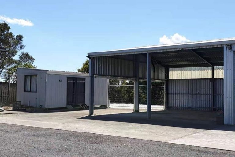 Photo of property in 25 Hull Road, Waitoki, Kaukapakapa, 0871