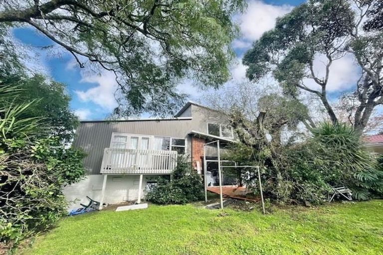 Photo of property in 23 Totara Grove, Hillcrest, Auckland, 0627