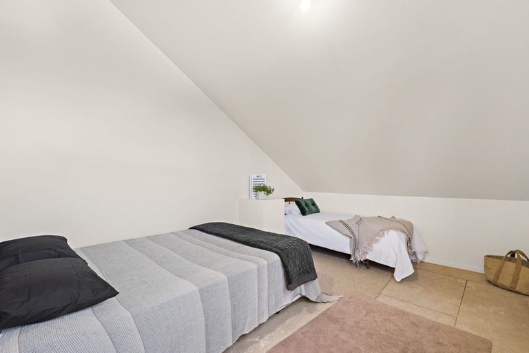 Photo of property in 43 Cumberland Street, Leigh, 0985