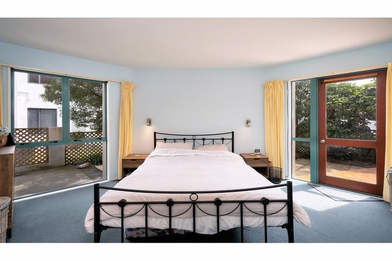 Photo of property in 229b Mount Pleasant Road, Mount Pleasant, Christchurch, 8081