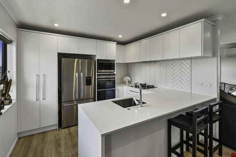 Photo of property in 77 Calluna Crescent, Totara Heights, Auckland, 2105