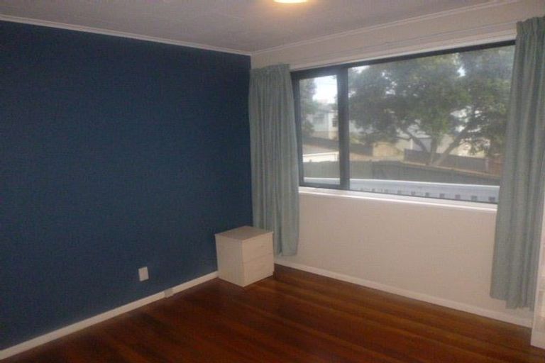 Photo of property in 33 Ahuriri Street, Strathmore Park, Wellington, 6022