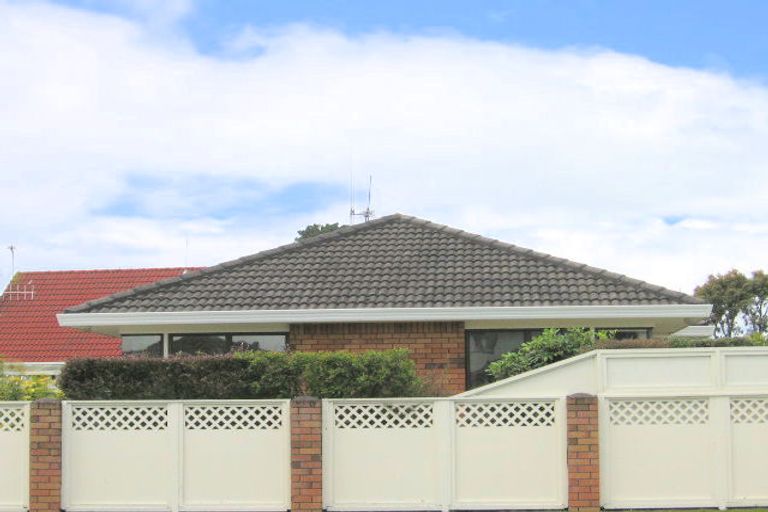 Photo of property in 1/2 Sunrise Avenue, Mount Maunganui, 3116