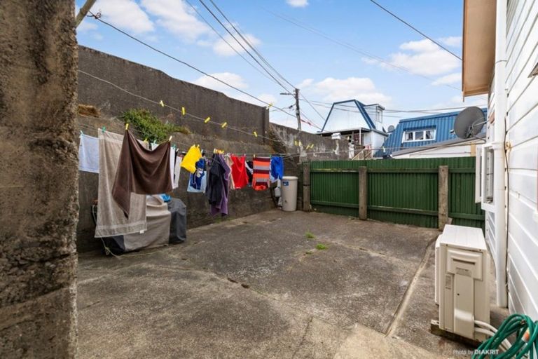 Photo of property in 7 Millward Street, Newtown, Wellington, 6021