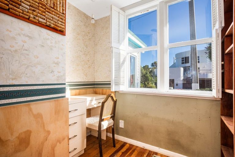 Photo of property in 1 Pukatea Street, Eastbourne, Lower Hutt, 5013