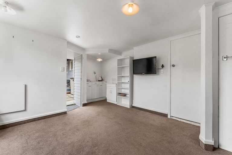 Photo of property in 370a Hardy Street, Nelson, 7010