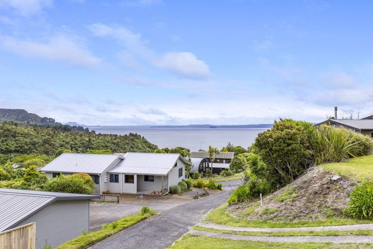 Photo of property in 6 Turangitukua Terrace, Kuratau, Turangi, 3381