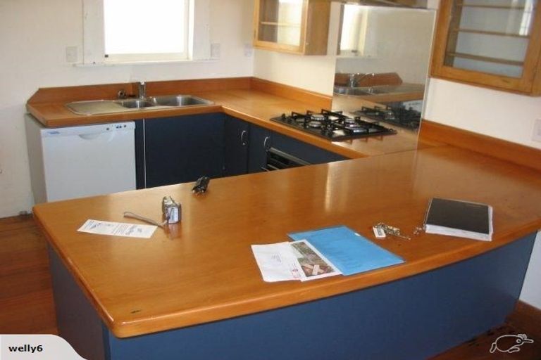 Photo of property in 12 Tanera Crescent, Brooklyn, Wellington, 6021