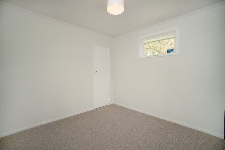 Photo of property in 15 Ruamahanga Crescent, Terrace End, Palmerston North, 4410