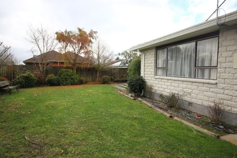 Photo of property in 12 Dalrye Place, Ilam, Christchurch, 8041