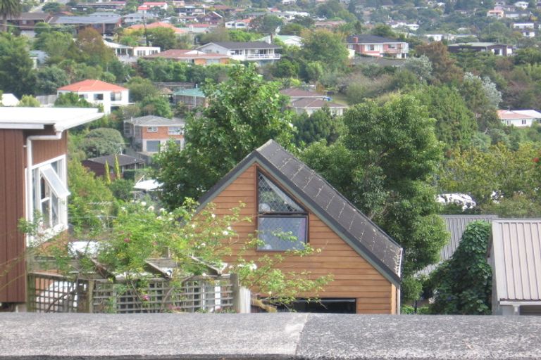 Photo of property in 2/43 Browns Bay Road, Browns Bay, Auckland, 0630