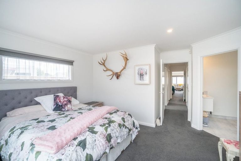 Photo of property in 33b Windsor Street, Terrace End, Palmerston North, 4410
