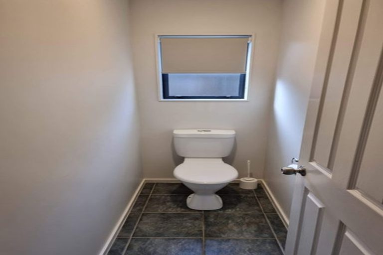 Photo of property in 55 Newbliss Crescent, East Tamaki Heights, Auckland, 2016