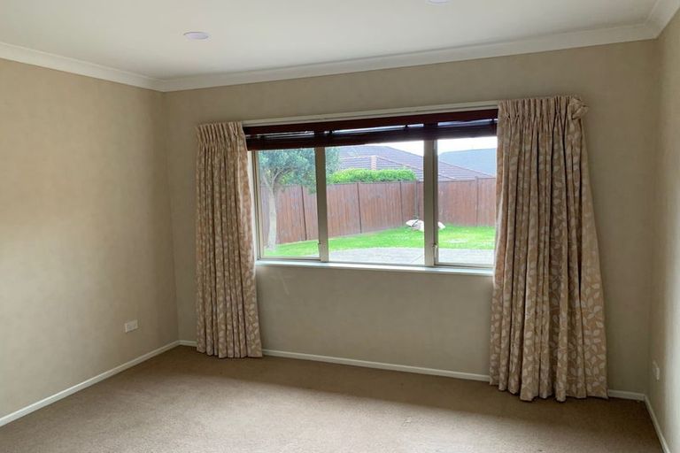 Photo of property in 9 Elwyn Close, Flat Bush, Auckland, 2016