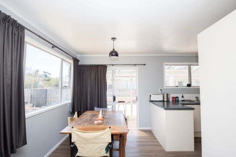 Photo of property in 1 Mcclean Place, Ngatea, 3503