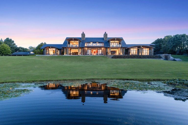 Photo of property in 42 Porterfield Road, Whitford, Howick, 2571