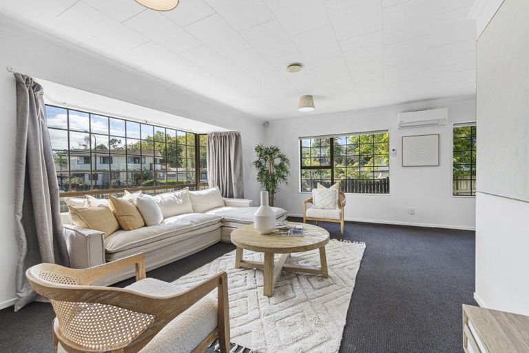 Photo of property in 10 Ainslee Street, Highlands Park, New Plymouth, 4312