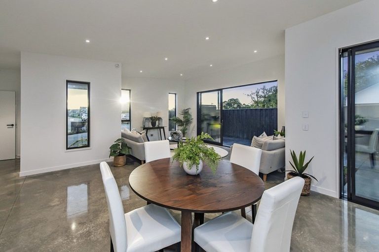 Photo of property in 31 Irvines Track, Halswell, Christchurch, 8025