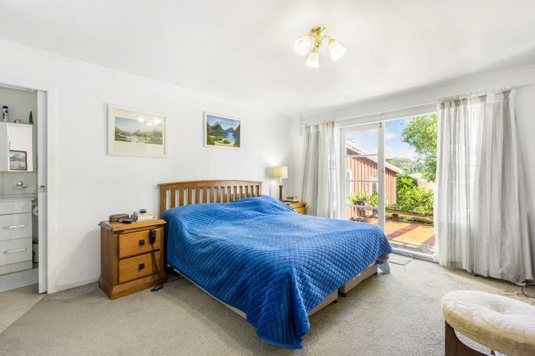 Photo of property in 98 Hanham Road, Kumeu, 0891