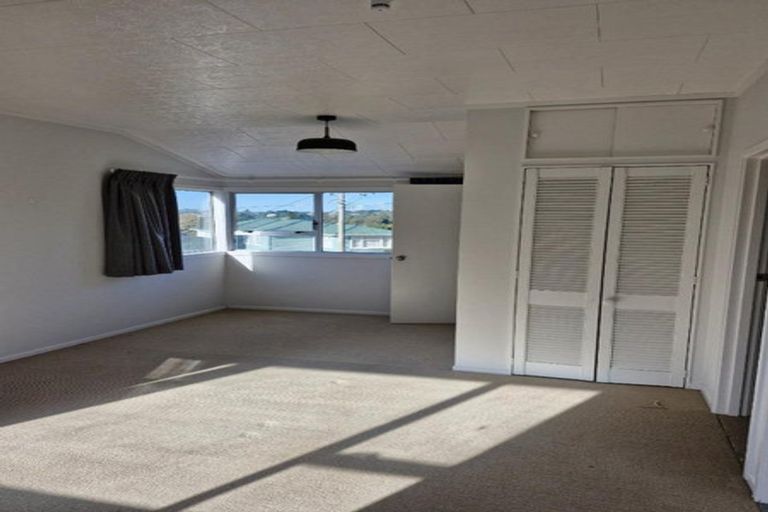 Photo of property in 35 Budleigh Street, Frankleigh Park, New Plymouth, 4310