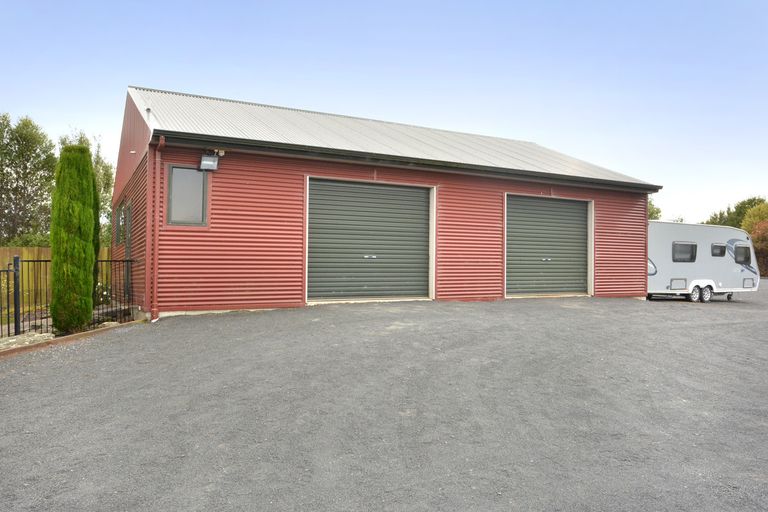 Photo of property in 17 Wavy Knowes Drive, Waldronville, Dunedin, 9018