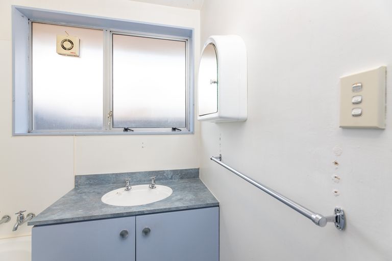 Photo of property in 2/11 Gilby Street, Linwood, Christchurch, 8011