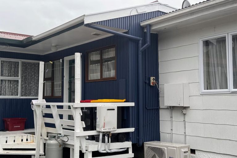 Photo of property in 5/93 Waikawa Road, Picton, 7220