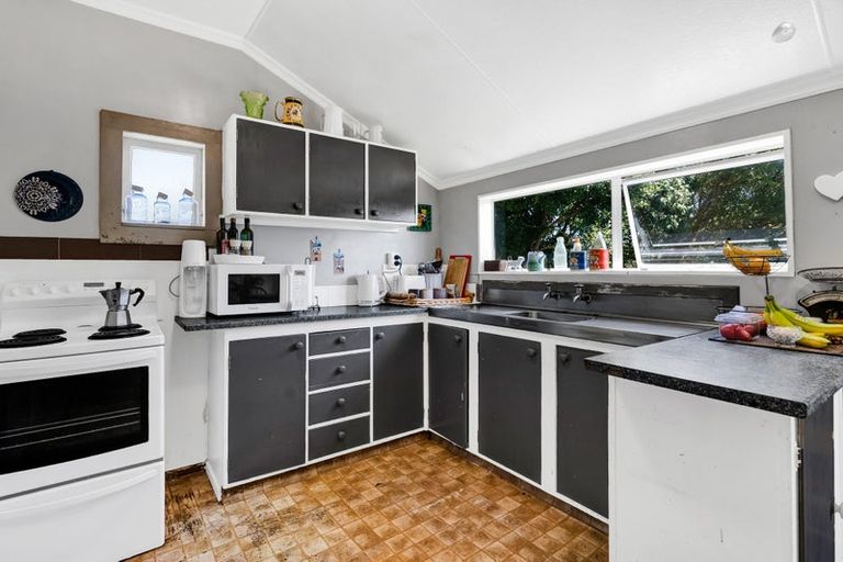 Photo of property in 43 Victoria Street, Hawera, 4610