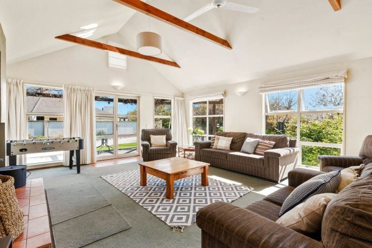 Photo of property in 10 Cherry Court, Wanaka, 9305