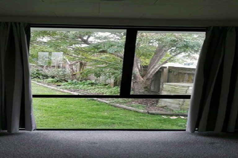 Photo of property in 1/15 Cyril Crescent, West Harbour, Auckland, 0618