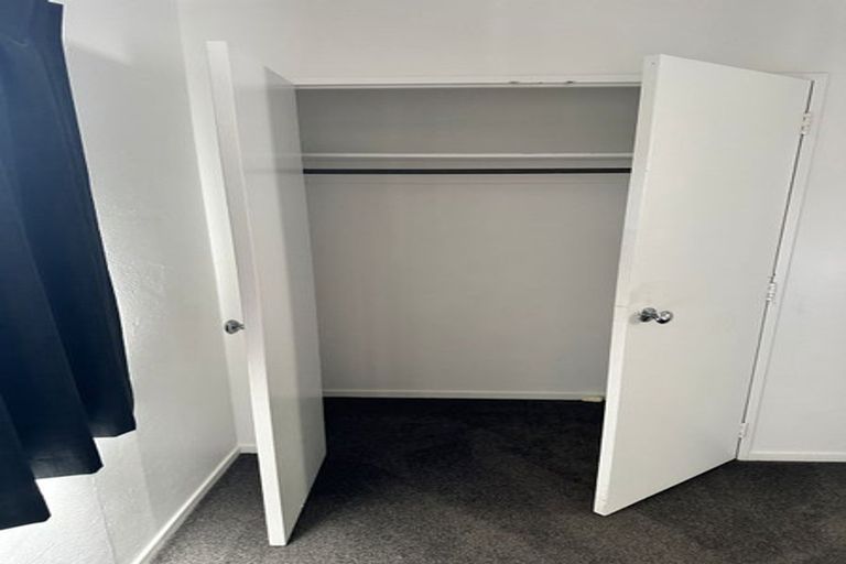 Photo of property in 24 Garton Drive, Massey, Auckland, 0614