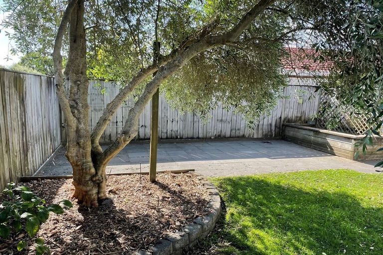 Photo of property in 307 Shakespeare Street, Leamington, Cambridge, 3432