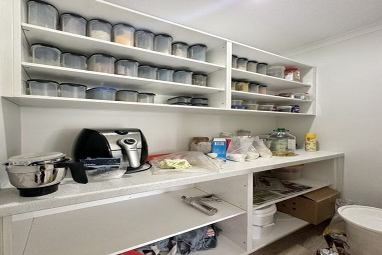 Photo of property in 33 Hopkirk Avenue, Wallaceville, Upper Hutt, 5018