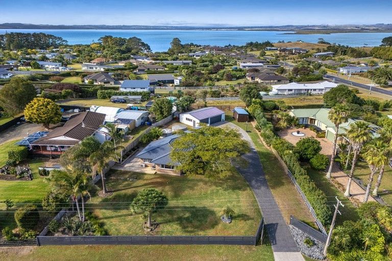 Photo of property in 47 Shelly Beach Road, Shelly Beach, Helensville, 0874