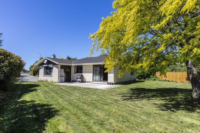 Photo of property in 1409 Main North Road, Waikuku, Rangiora, 7473