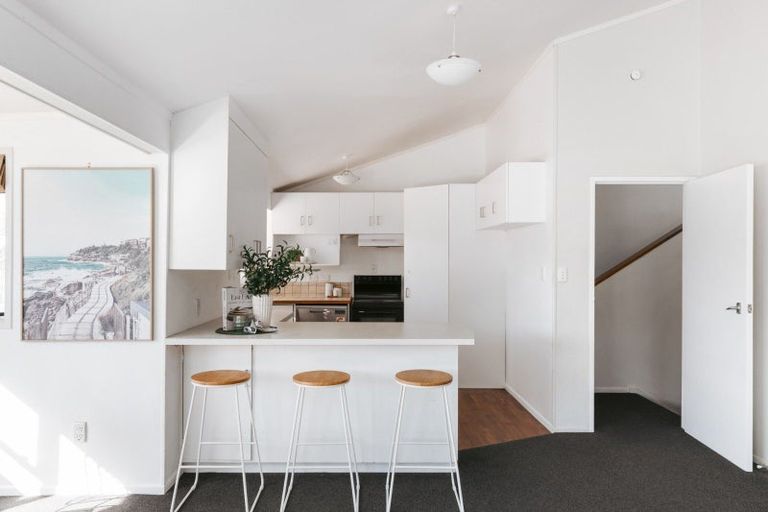 Photo of property in 144 Karewa Parade, Papamoa Beach, Papamoa, 3118