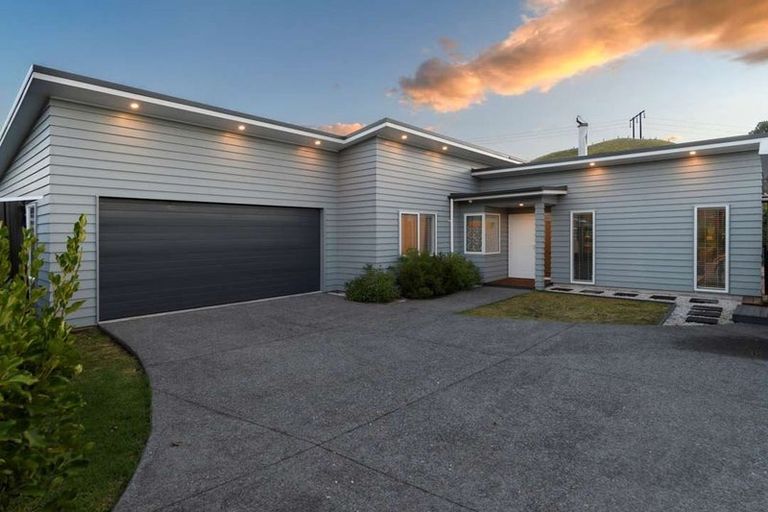 Photo of property in 48 Falcon Drive, Welcome Bay, Tauranga, 3112