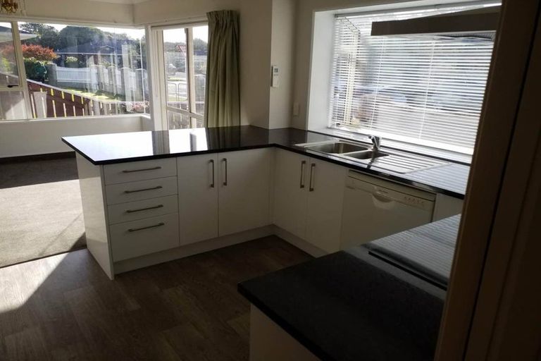 Photo of property in 24-26 Oriwa Street, Waikanae, 5036