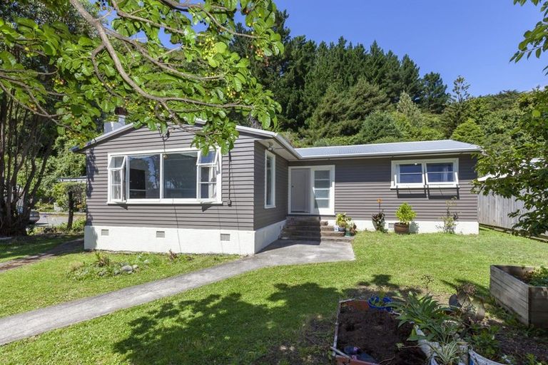 Photo of property in 44 Ruahine Street, Paraparaumu, 5032